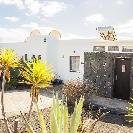 Otel Beautiful 2 Bed With Large Pool Casa Manana Playa Blanca